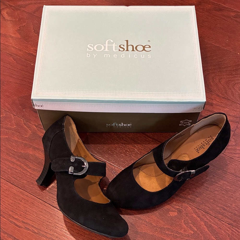 Black Suede Mary Jane Heels - “soft shoe” size 7.5